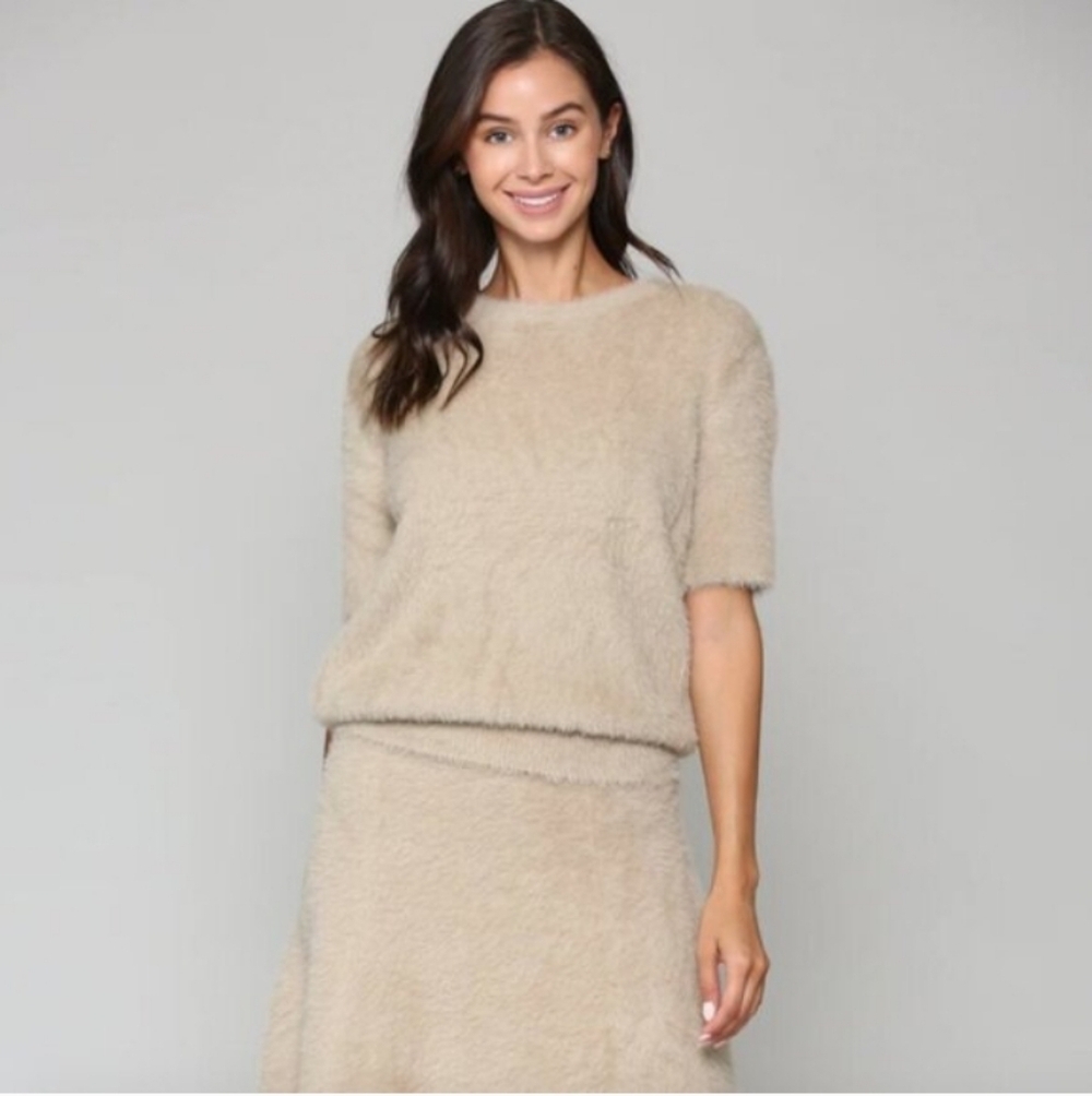Joh Cashmere - Shannon Tan Short Sleeve Sweater- Cashmere Blend, 23" PTP, 25"L